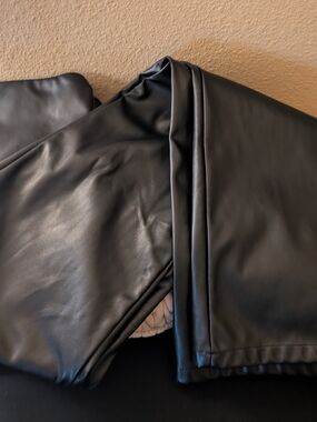 Black Wide-legged Pants By vestique Size Small